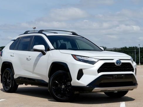 Used 2024 Toyota RAV4 SE w/ Convenience Package AWD/4WD image 1
