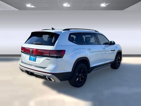 New 2026 Volkswagen Atlas Peak Edition AWD/4WD image 9