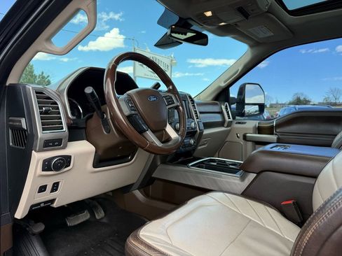Used 2018 Ford F250 Limited w/ FX4 Off-Road Package AWD/4WD image 17
