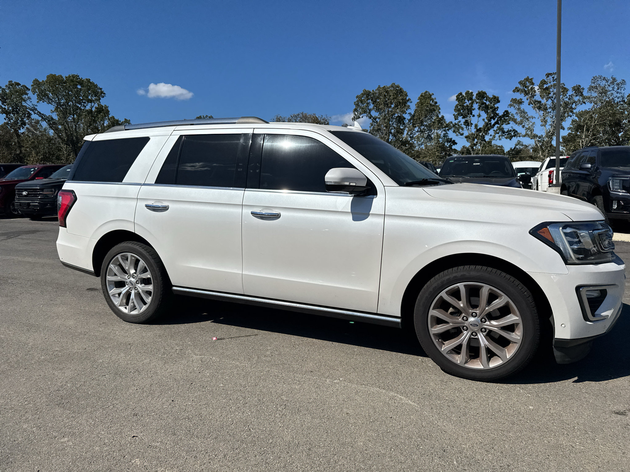 Used 2018 Ford Expedition Limited w/ Equipment Group 302A RWD image 5