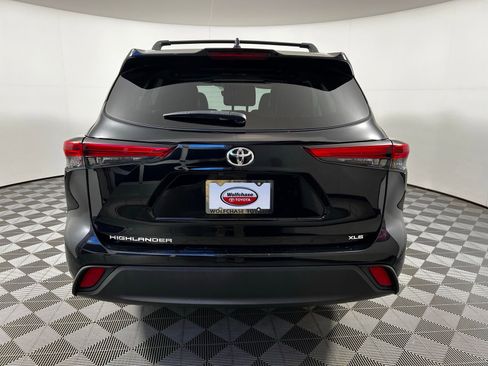 Used 2022 Toyota Highlander XLE FWD image 6