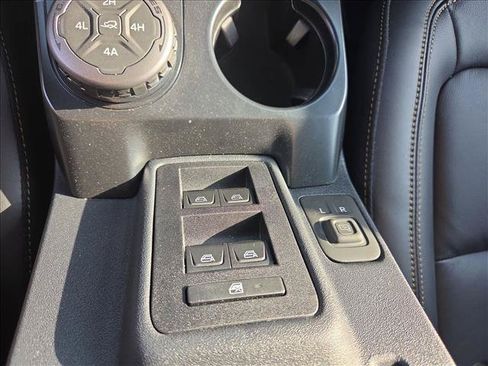 Used 2026 Ford Bronco Badlands AWD/4WD image 11