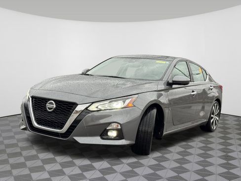 Certified 2019 Nissan Altima 2.5 Platinum image 15