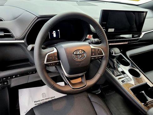 Used 2026 Toyota Sienna Platinum image 26