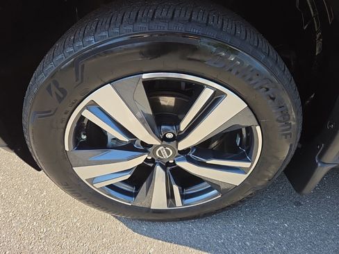 Used 2021 Nissan Rogue SL FWD image 12