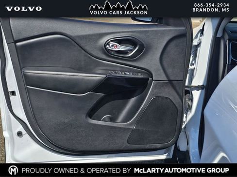 Used 2023 Jeep Cherokee Altitude Lux image 15