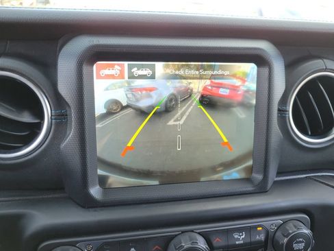 Used 2023 Jeep Wrangler Unlimited Rubicon 4xe w/ Steel Bumper Group AWD/4WD image 10