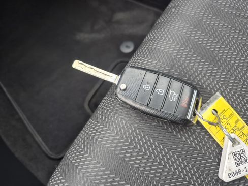Used 2020 Kia Sportage LX FWD image 28