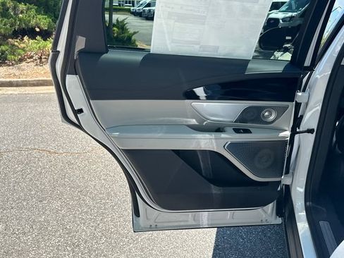 New 2026 Lincoln Nautilus Reserve AWD/4WD image 22