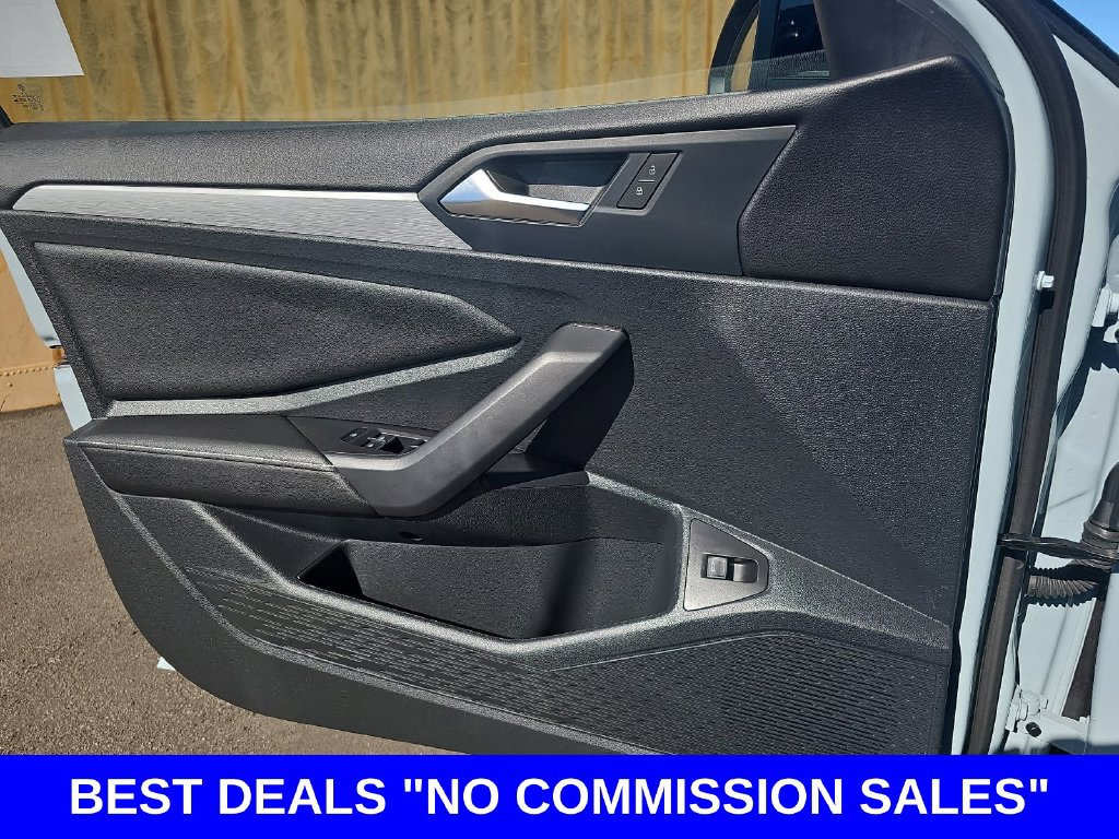 Used 2025 Volkswagen Jetta Sport FWD image 26