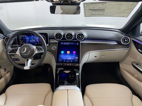 Used 2025 Mercedes-Benz C 300 4MATIC Sedan image 15