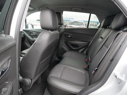 Used 2022 Chevrolet Trax LT w/ Sport Edition image 35