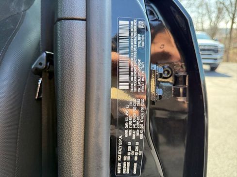 Used 2023 Jeep Renegade Latitude image 24