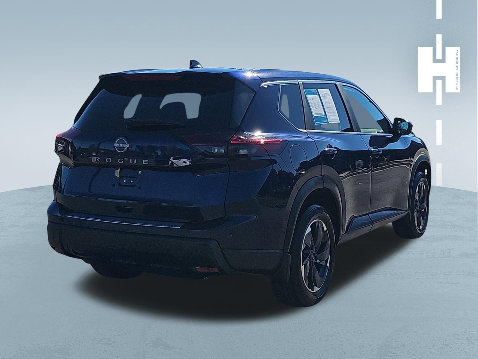 Used 2026 Nissan Rogue SV FWD image 4