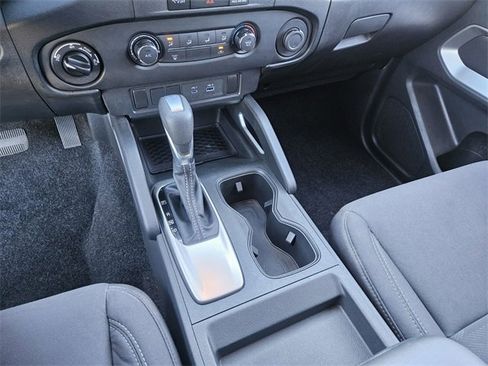 Used 2023 Nissan Frontier SV image 24