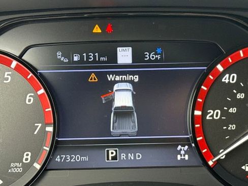 Used 2023 Nissan Frontier PRO-4X w/ Pro-4X Premium Package image 15