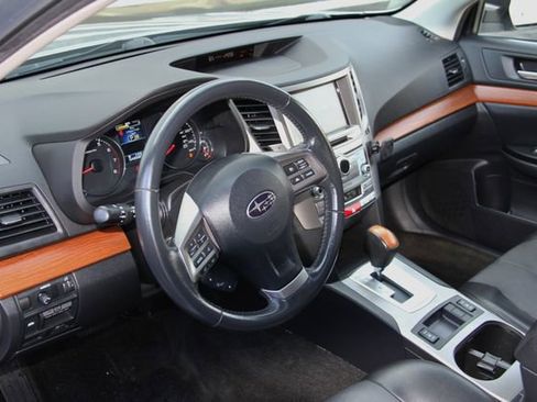 Used 2014 Subaru Outback 2.5i Limited image 17