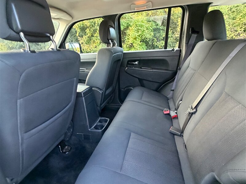Used 2012 Jeep Liberty Sport AWD/4WD image 20