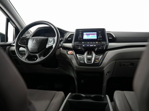 Used 2018 Honda Odyssey LX image 11