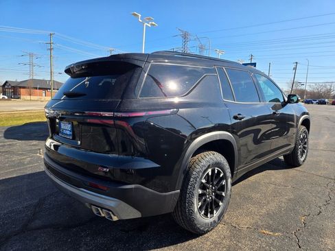 New 2026 Chevrolet Traverse Z71 w/ Driver Confidence Package AWD/4WD image 12