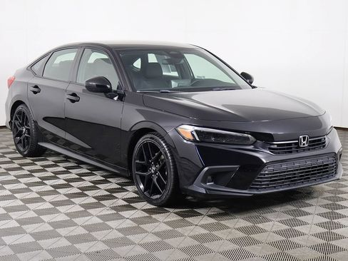 Used 2024 Honda Civic Sport image 2