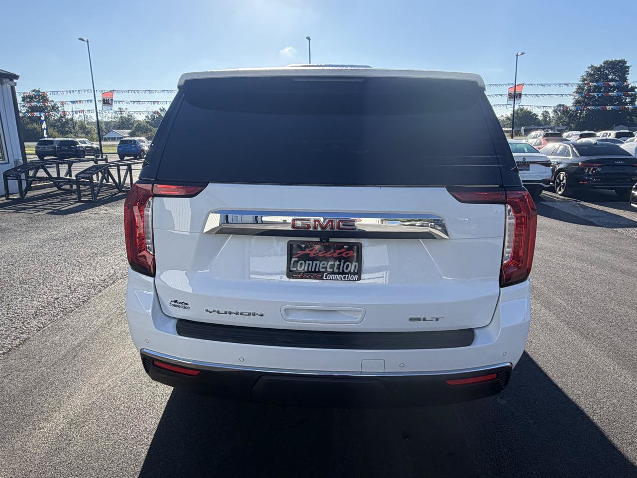 Used 2021 GMC Yukon SLT w/ SLT Luxury Plus Package AWD/4WD image 5