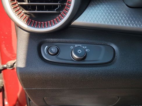 Used 2024 Chevrolet Trax RS image 26