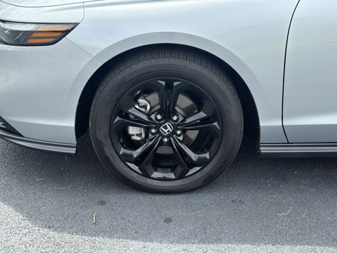Certified 2025 Honda Accord SE image 32