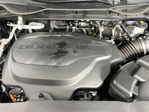 Certified 2025 Honda Odyssey Sport-L image 31