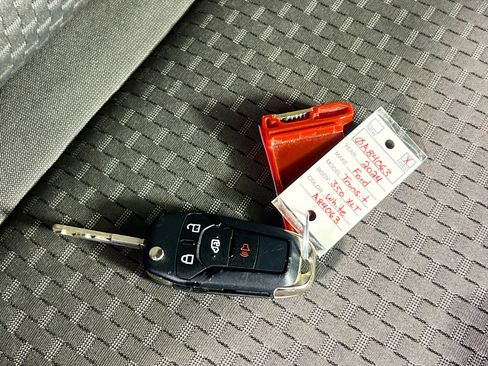 Used 2024 Ford Transit 350 XLT image 32