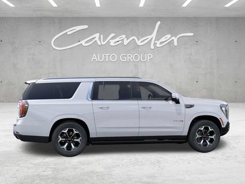 New 2026 GMC Yukon XL AT4 Ultimate AWD/4WD image 5