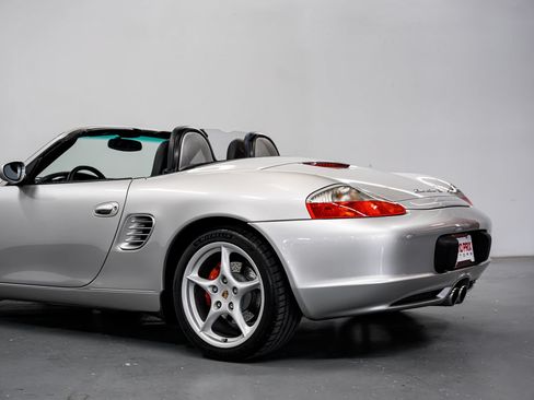 Used 2003 Porsche Boxster S RWD image 33