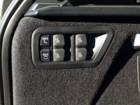 Used 2024 BMW X7 xDrive40i w/ Climate Comfort Package AWD/4WD image 67