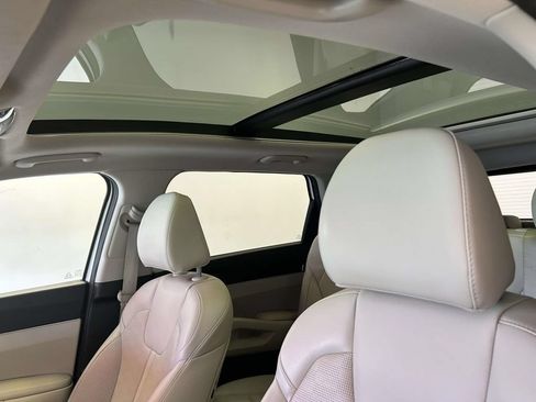 Used 2025 Kia Sorento S w/ Panoramic Sunroof Package FWD image 14