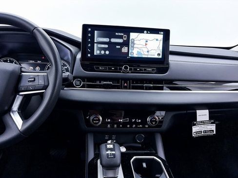 New 2025 Mitsubishi Outlander ES image 14