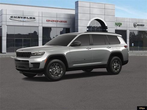 New 2023 Jeep Grand Cherokee L Laredo image 2