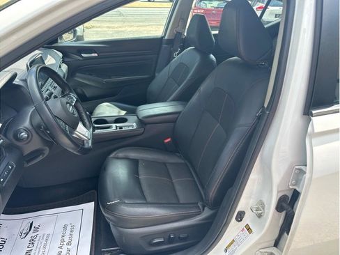 Used 2019 Nissan Altima 2.5 SR w/ SR Premium Package image 13