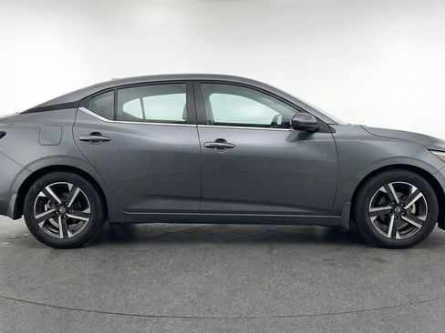 Used 2025 Nissan Sentra SV FWD image 11