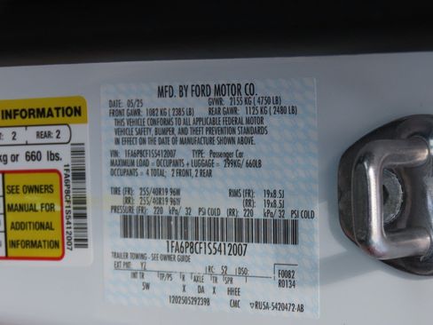 Certified 2025 Ford Mustang GT Premium RWD image 28
