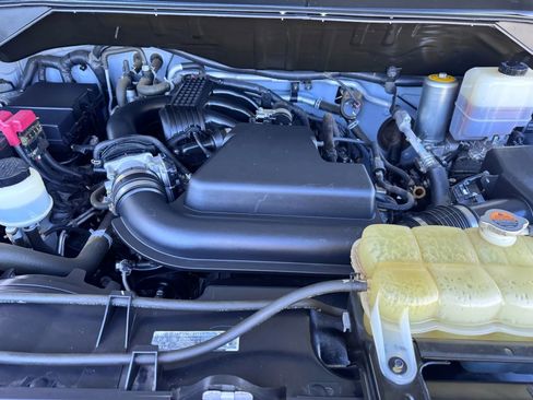 Used 2019 Nissan NV 3500 S image 32