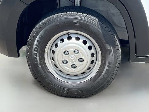 Used 2025 RAM ProMaster 2500 w/ U-Haul Equipment Group FWD image 26