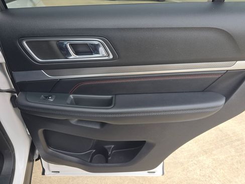 Used 2018 Ford Explorer Sport w/ Equipment Group 401A image 22