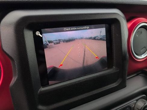 Used 2021 Jeep Gladiator Rubicon w/ Trailer Tow Package image 9