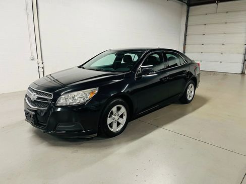 Used 2013 Chevrolet Malibu LT image 2