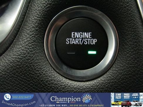 Used 2022 Chevrolet Traverse RS FWD image 35