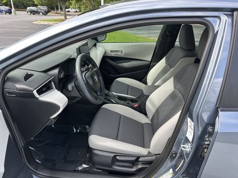 Certified 2025 Toyota Corolla LE FWD image 16