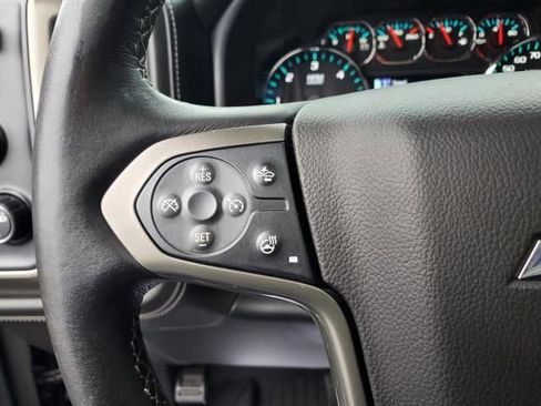 Used 2017 Chevrolet Silverado 1500 High Country image 21