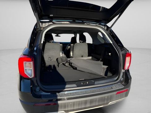 Certified 2022 Ford Explorer XLT w/ Equipment Group 202A AWD/4WD image 11