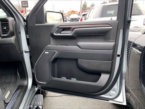 Used 2024 GMC Sierra 1500 SLT w/ SLT Premium Plus Package image 21