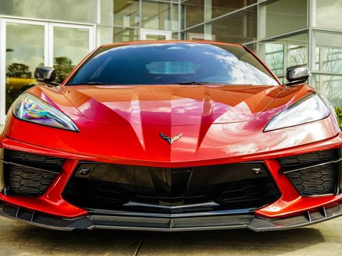Used 2024 Chevrolet Corvette Stingray Preferred Cpe w/ Battery Protection Package RWD image 7